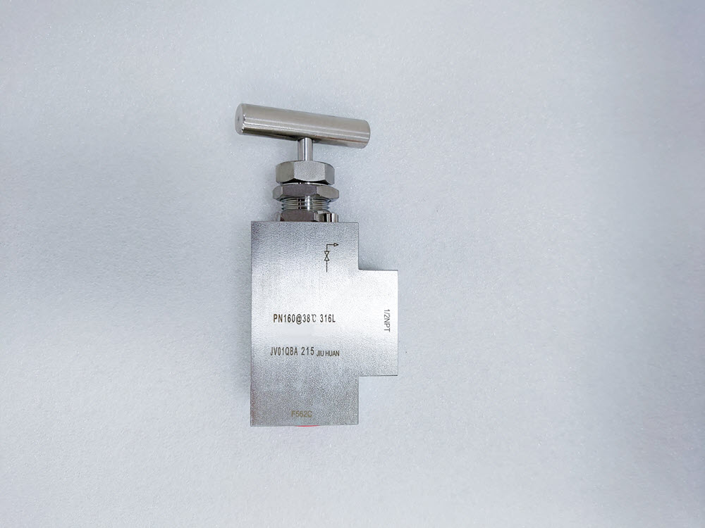 PN160內(nèi)螺紋角通截止閥 PN160內(nèi)螺紋角通截止閥